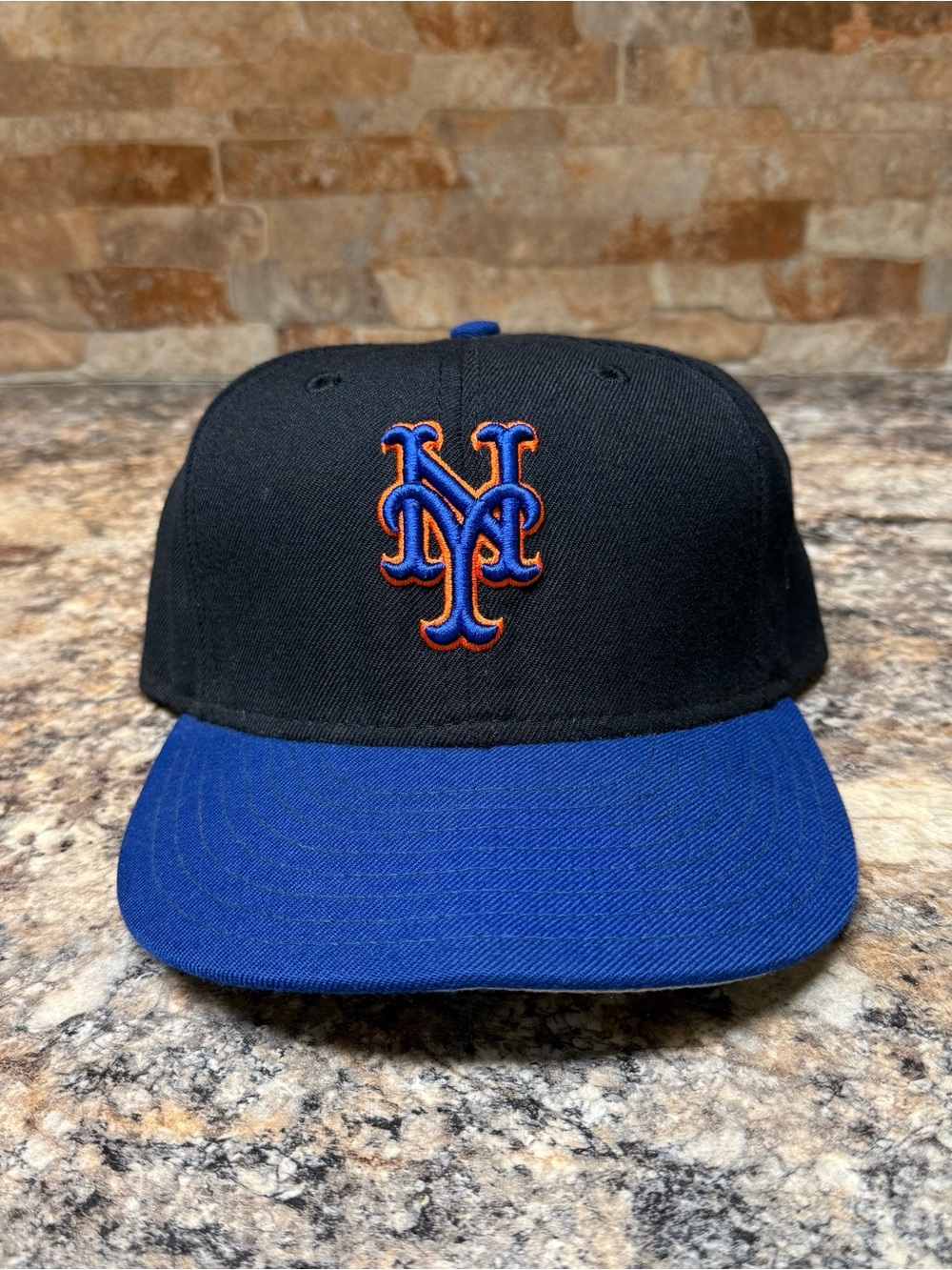 Lot of 2 7 3/8 New Era Fitted Hats New York Mets and Oakland Raiders